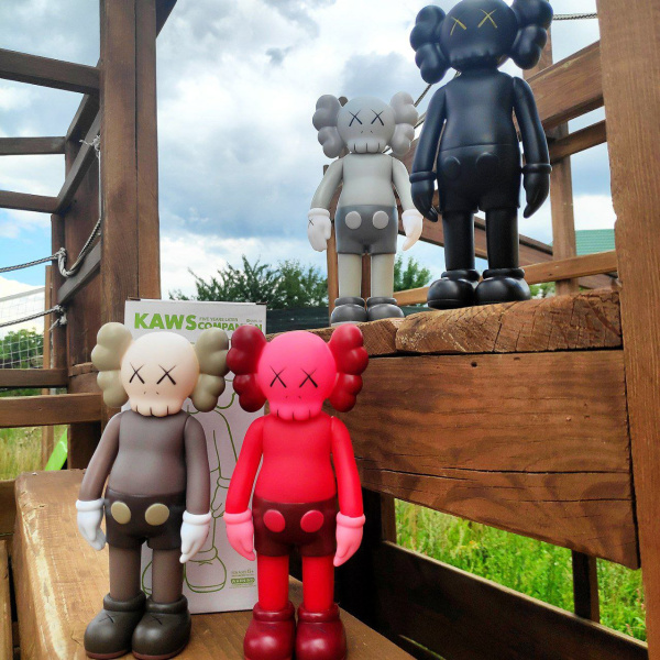 Kaws Classic Игрушка 18 см.